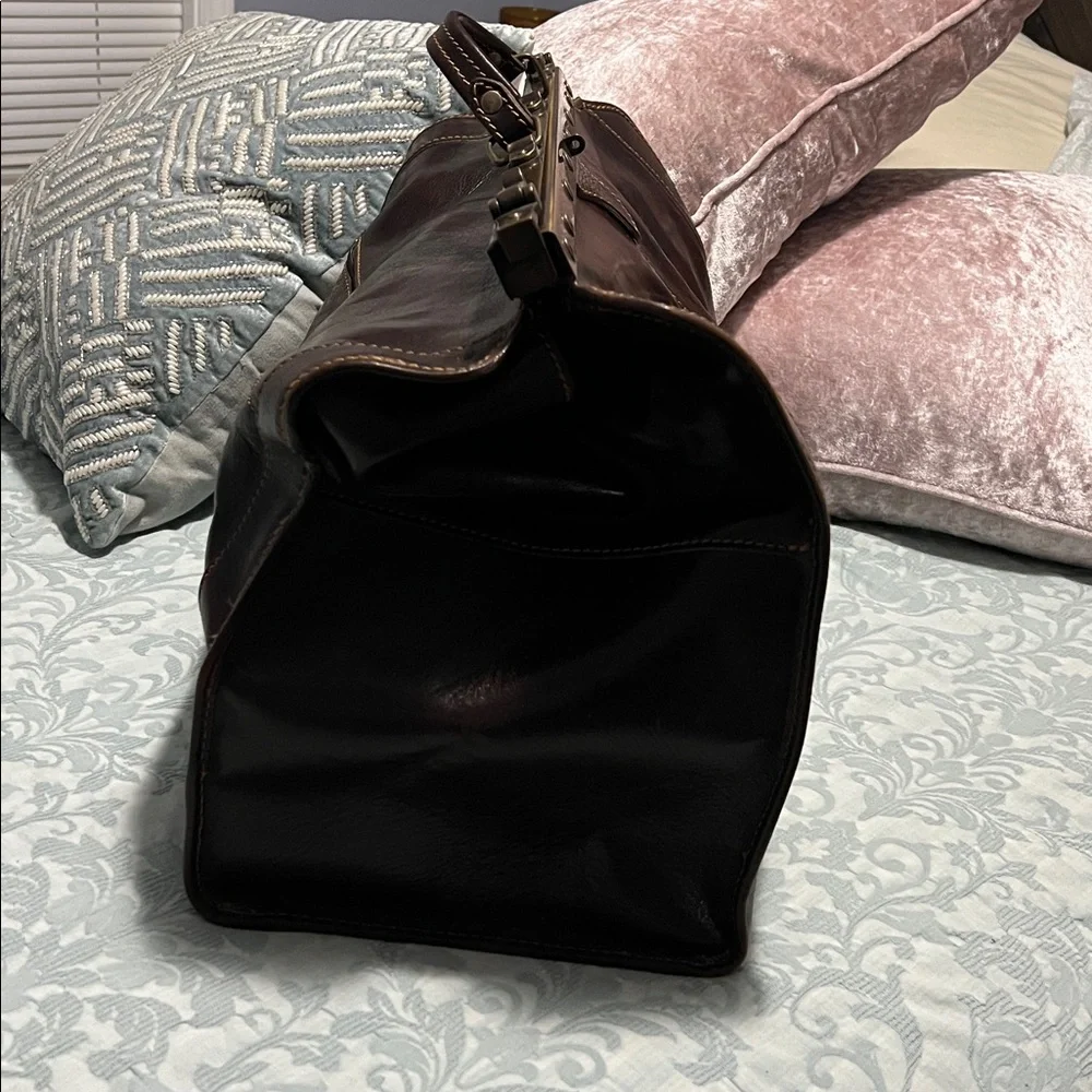 Exquisite Leather Weekend/Overnight bag. - Picture 4 of 10